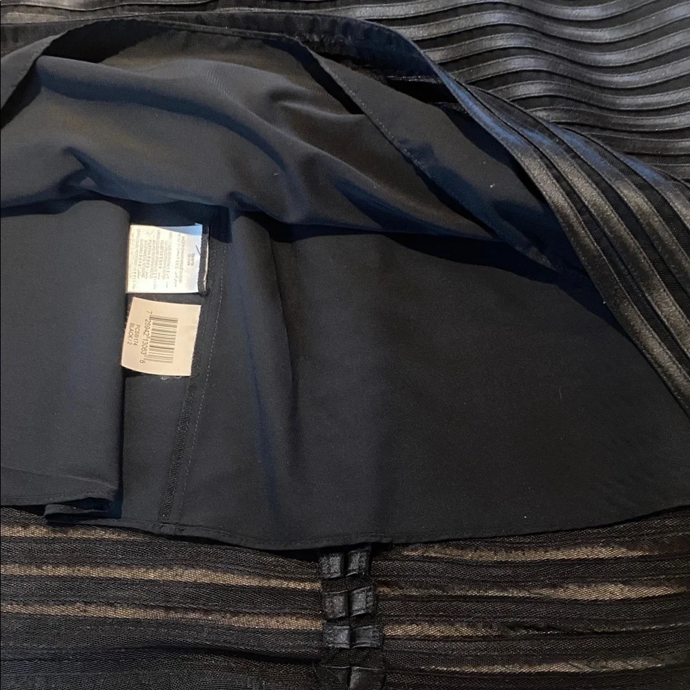 BCBGMAXAZRIA Satin/Mesh Sweetheart Neckline Evening Cocktail Gown/Prom/Wedding - Picture 5 of 15